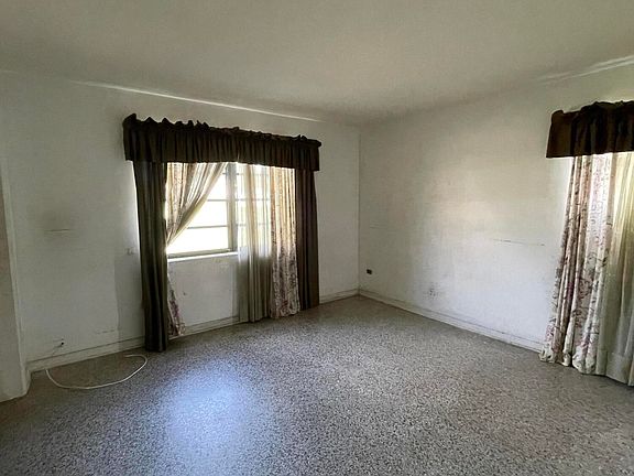 5th image of 821 NW 4th Street