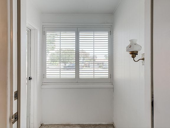5th image of 5019 40th St