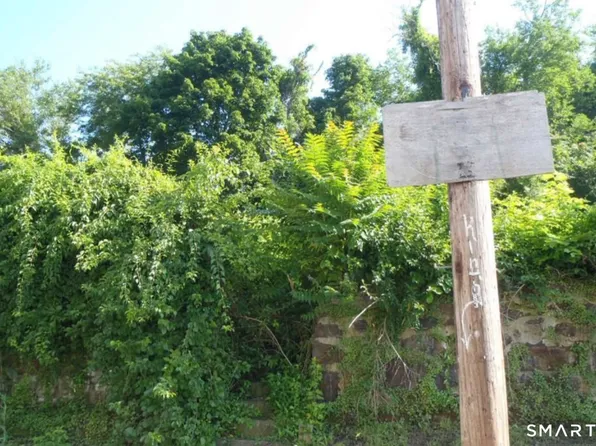 88 School Street, Norwich, CT 06360