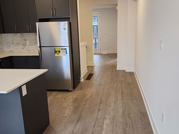 3rd image of 99 Roger St #33
