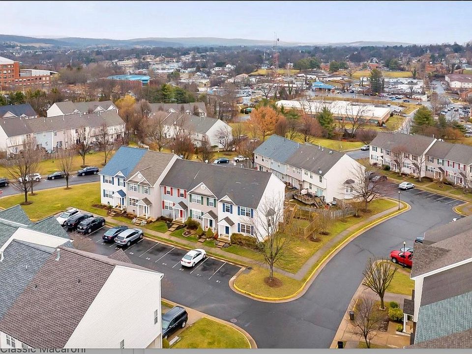 2nd image of 21 Quarterpole Ct