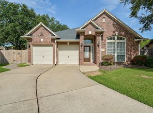 522 Calloway Dr, Sugar Land, TX 77479
