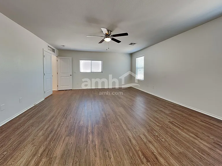 770 E Reflection Pl — Photo 12