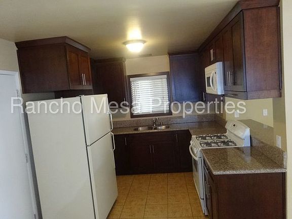 3rd image of 8625 Somerset Ave