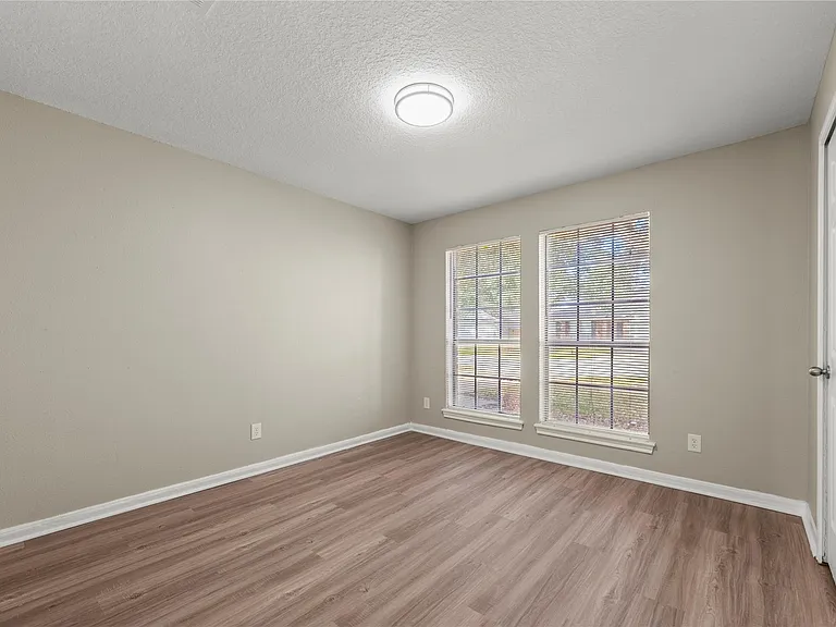 7134 Prairie Village Dr — Photo 8