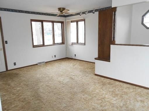 5th image of 401 30th Ave N