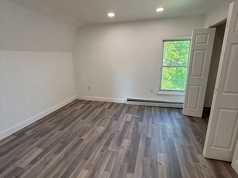410 Chadwick Ave — Photo 15