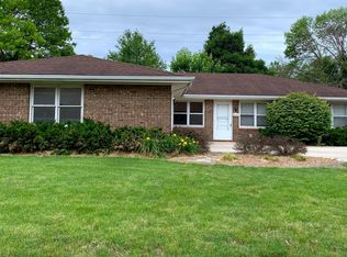 4151 Pickfair Rd, Springfield, IL 62703