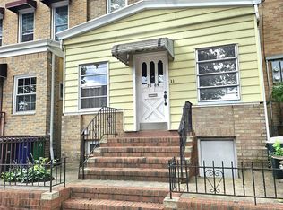 7109 68th St, Glendale, NY 11385