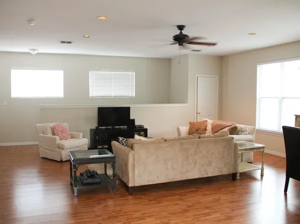 3201 Waits Ave #100, Fort Worth, TX 76109