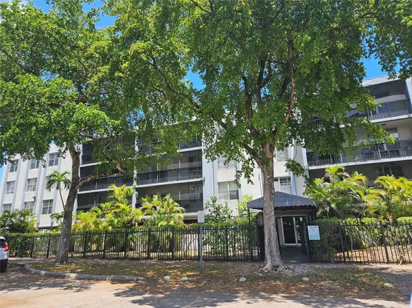 13455 NE 10th Avenue #302, North Miami, FL 33161