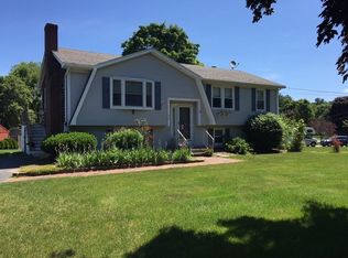 70 Redwing Dr, Bridgewater, MA 02324