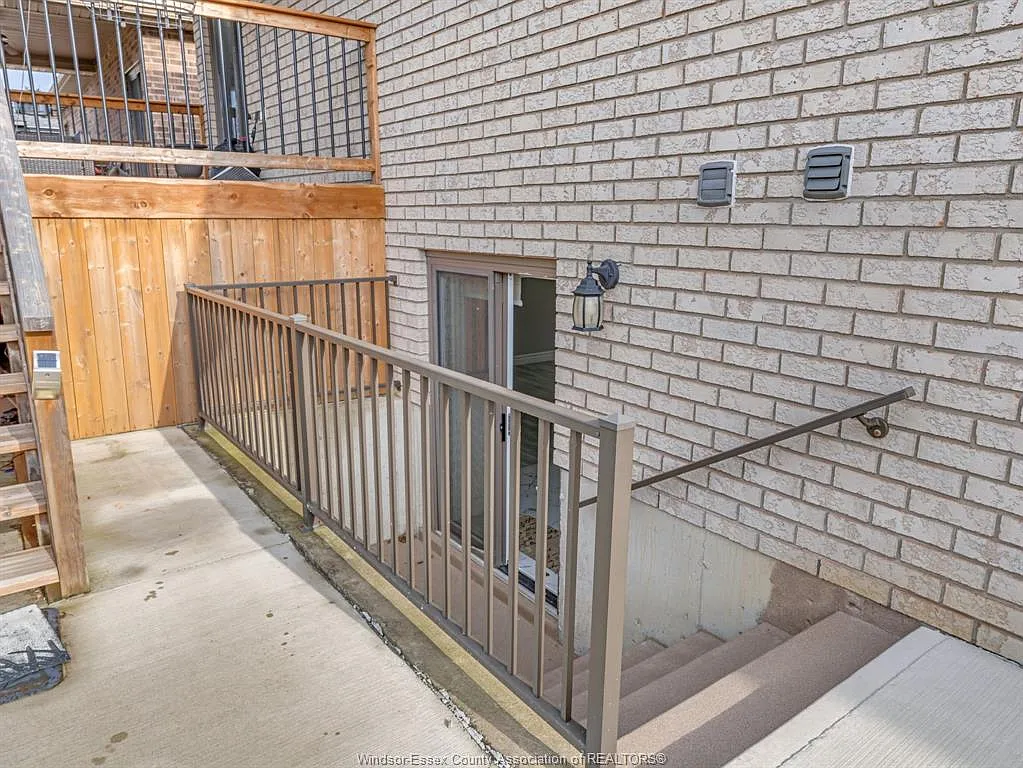 2 bed, 1400 sqft, $1,975 — Photo 4