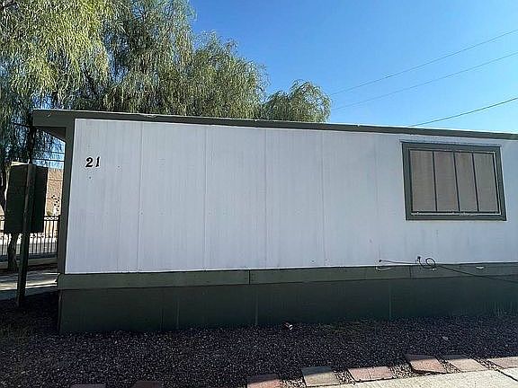 2nd image of 4976 Stanley Ave Trailer 21