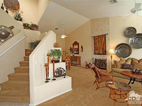 2nd image of 44745 Los Manos Dr