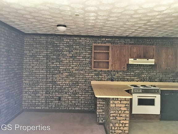 3rd image of 1324 Hillcrest Ave APT 8