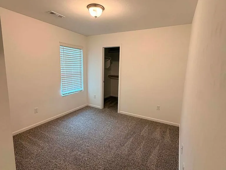 211 S Galena Ave — Photo 10