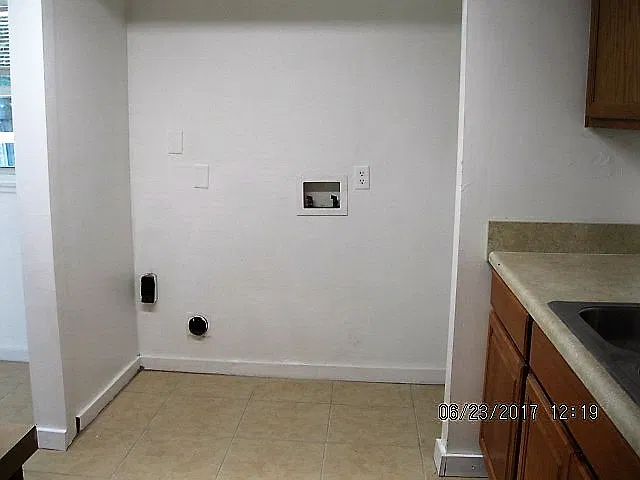 3 bed 1 bath — Photo 3