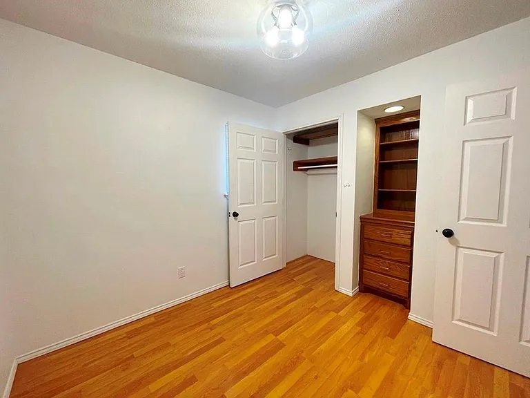 300 El Paso St — Photo 21