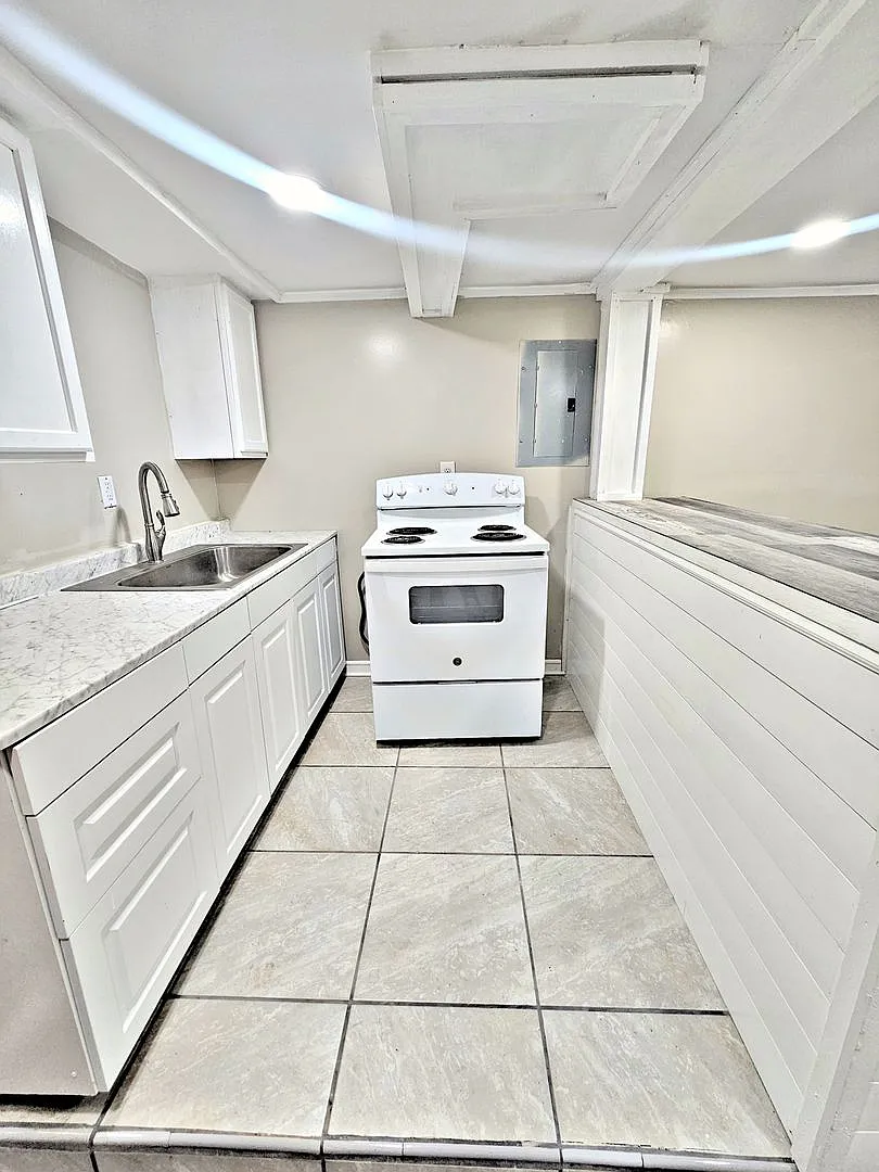 (MAH-4) 614 3rd Ave — Photo 4