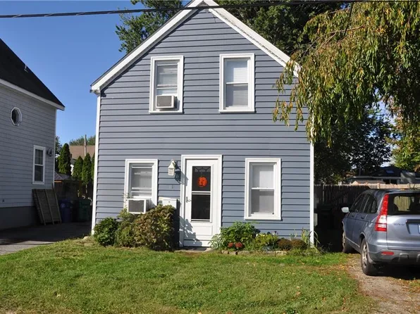 11 Logan St, Warwick, RI 02889