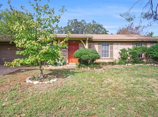 613 E Prairie View Rd, Crowley, TX 76036