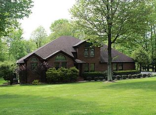 163 Presnar Dr, New Castle, PA