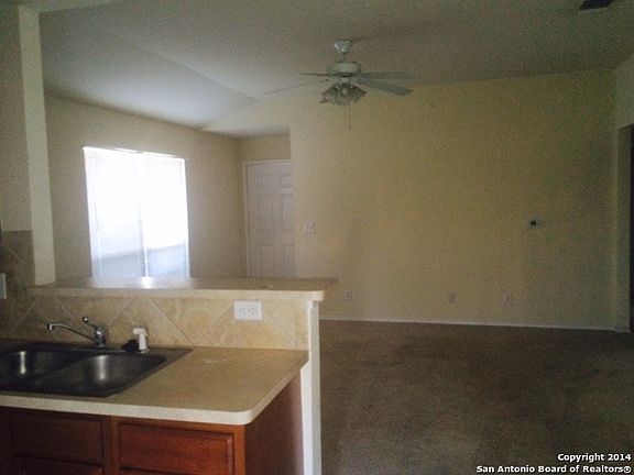 3rd image of 6922 Heathers Way