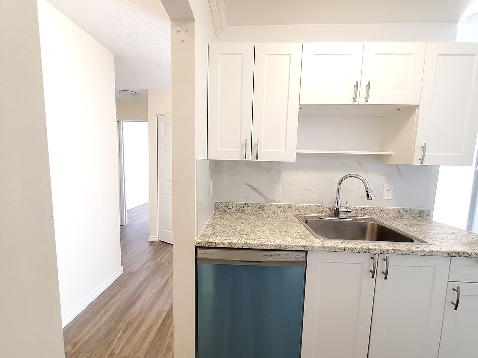 1st image of 2232 McAllister Ave #222