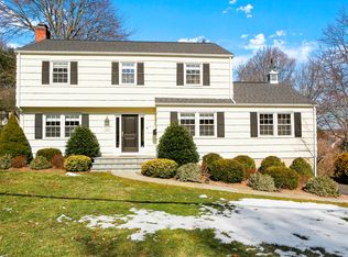 140 Farm Rd, New Canaan, CT 06840