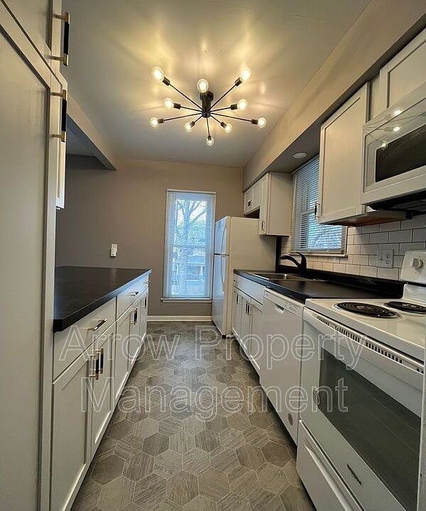 1st image of 2020 S 18th St #2