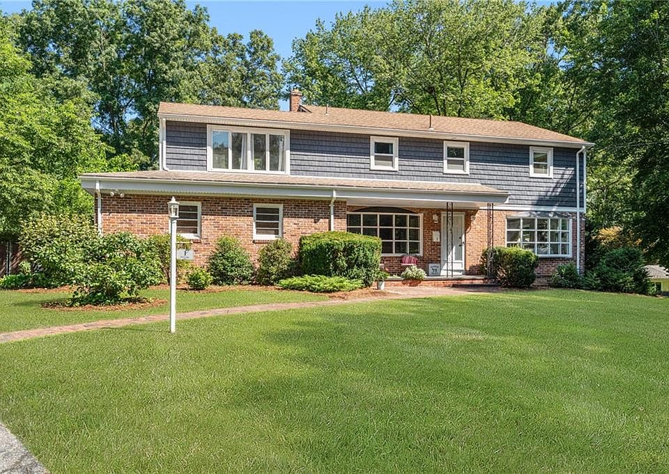1st image of 1 Gladridge Dr