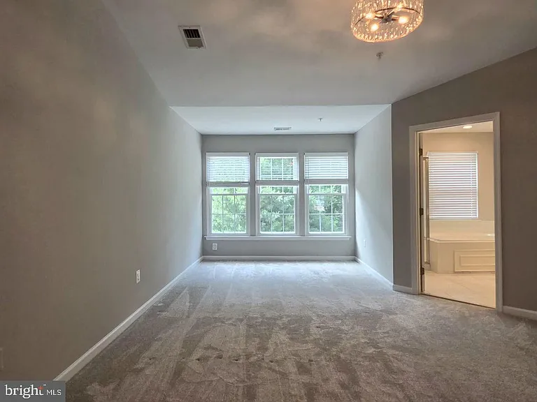 4613 Ripley Manor Ter — Photo 18