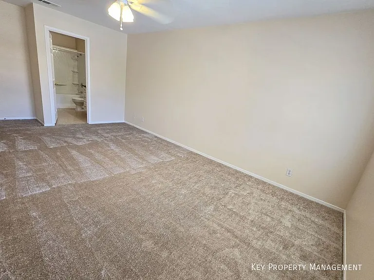 2817 Crystal Lantern Dr — Photo 17