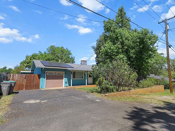 2nd image of 1828 Cabello St