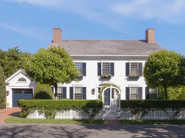 52 Fuller St, Edgartown, MA 02539