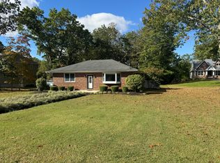 196 Willow Dr, Jackson, NJ 08527