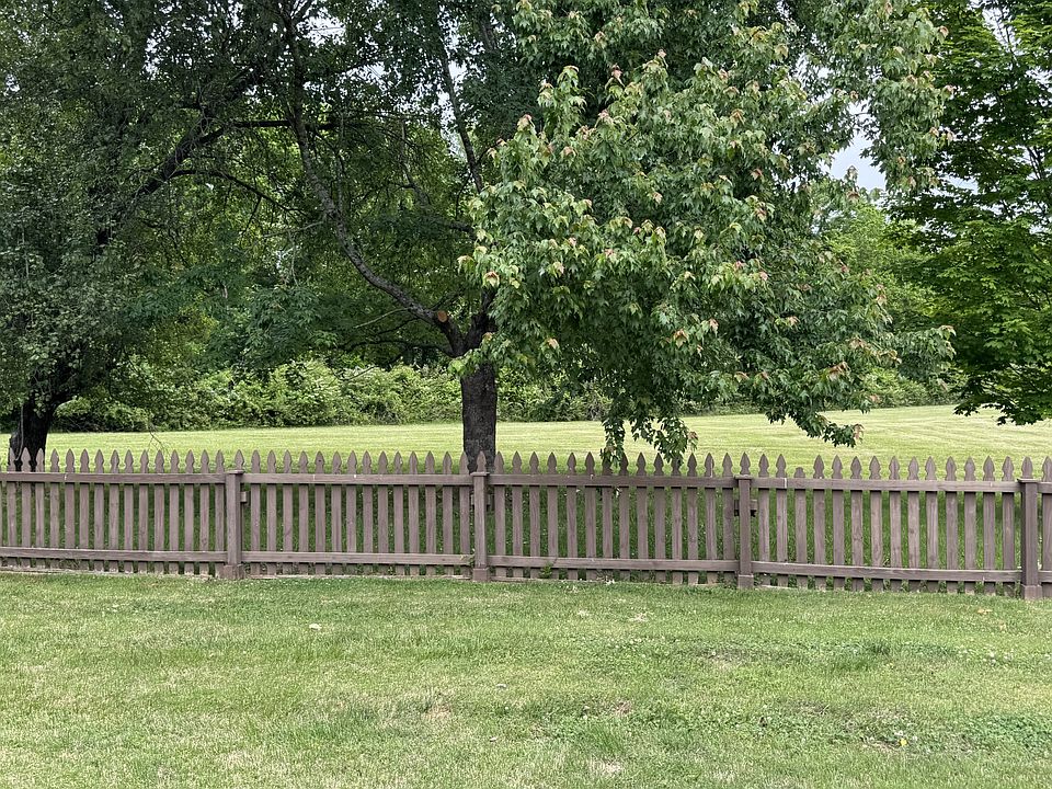 2nd image of 420 Essex Park Cir