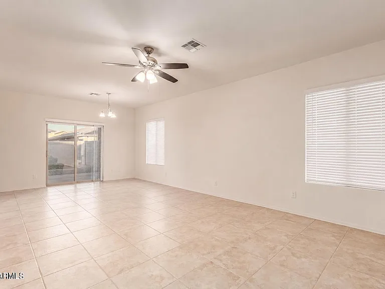 21612 W Kimberly Dr — Photo 7