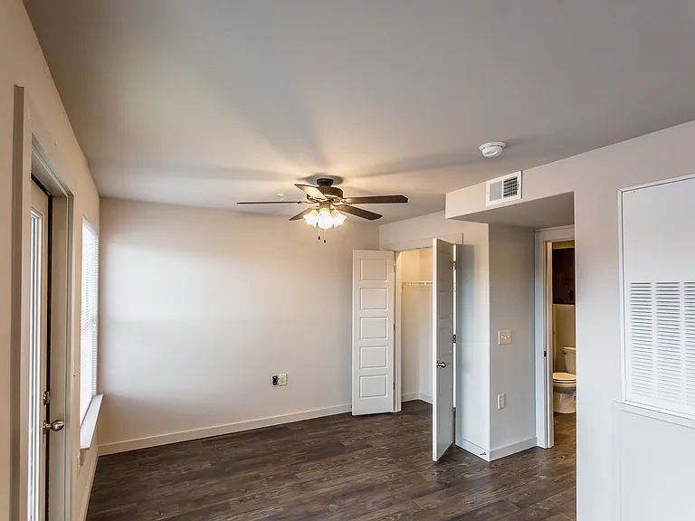 1050 Spencer St #33 — Photo 11