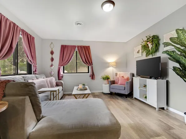 6614 84th Ct N, Brooklyn Park, MN 55445