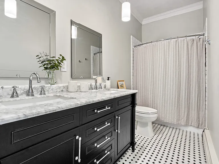 6 Orange St #4 — Photo 16
