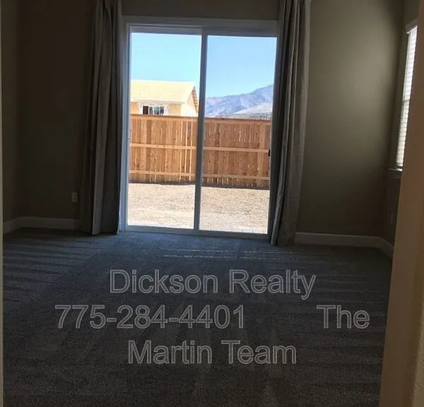 306 Commodore Dr — Photo 13