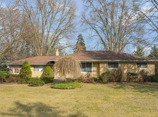 49970 White Mill Dr, Shelby Township, MI 48317