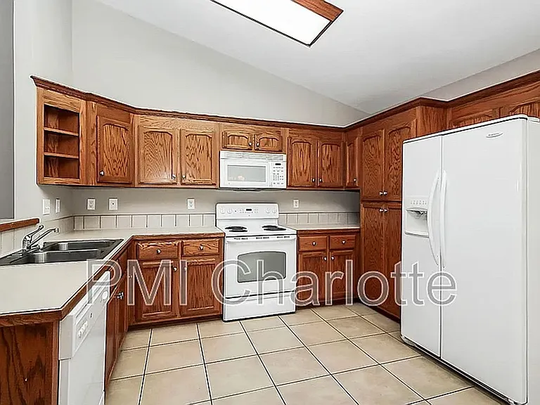 2510 S Ridge Ave — Photo 17