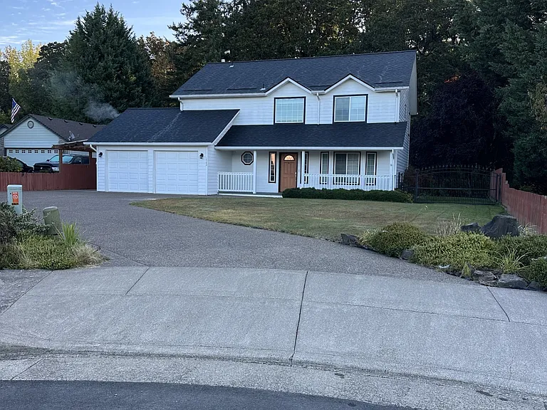 1562 Cougar Ct SW — Photo 1