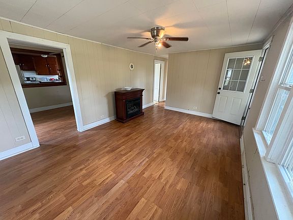 3rd image of 608 Ozark Street