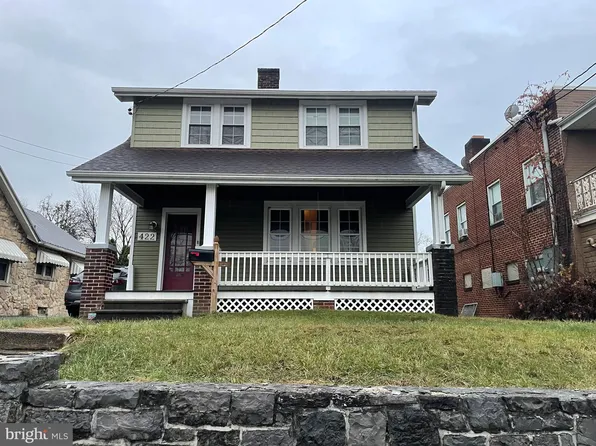 422 Stanley Ave, Chambersburg, PA 17201