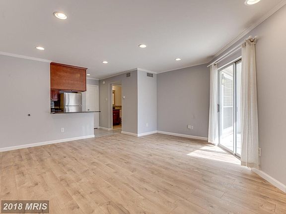 5th image of 1540 Lincoln Way APT 104B