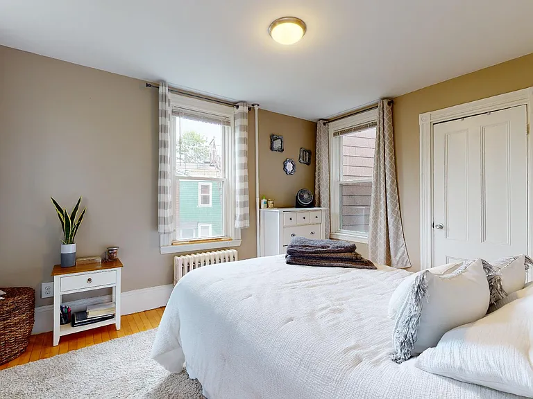 38 Vinton St #2 — Photo 12